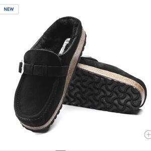 Birkenstock Buckley Shearling Clogs in Black Suede Size 38